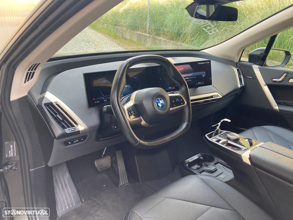BMW iX xDrive40 - 17