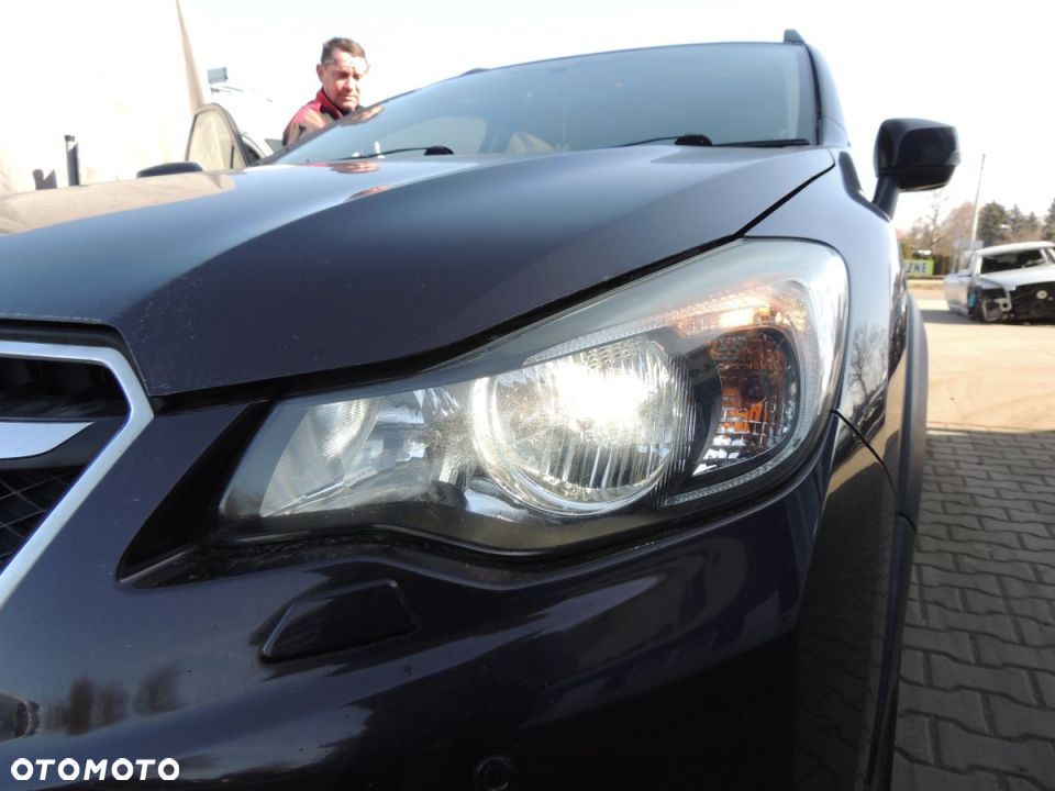 Lampa przód lewa Subaru XV '13 xenon anglik