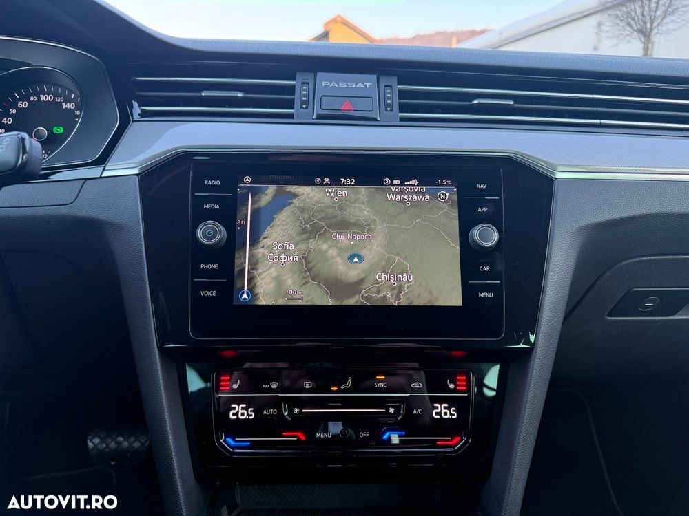 Volkswagen Passat 2.0 TDI SCR DSG Comfortline - 15