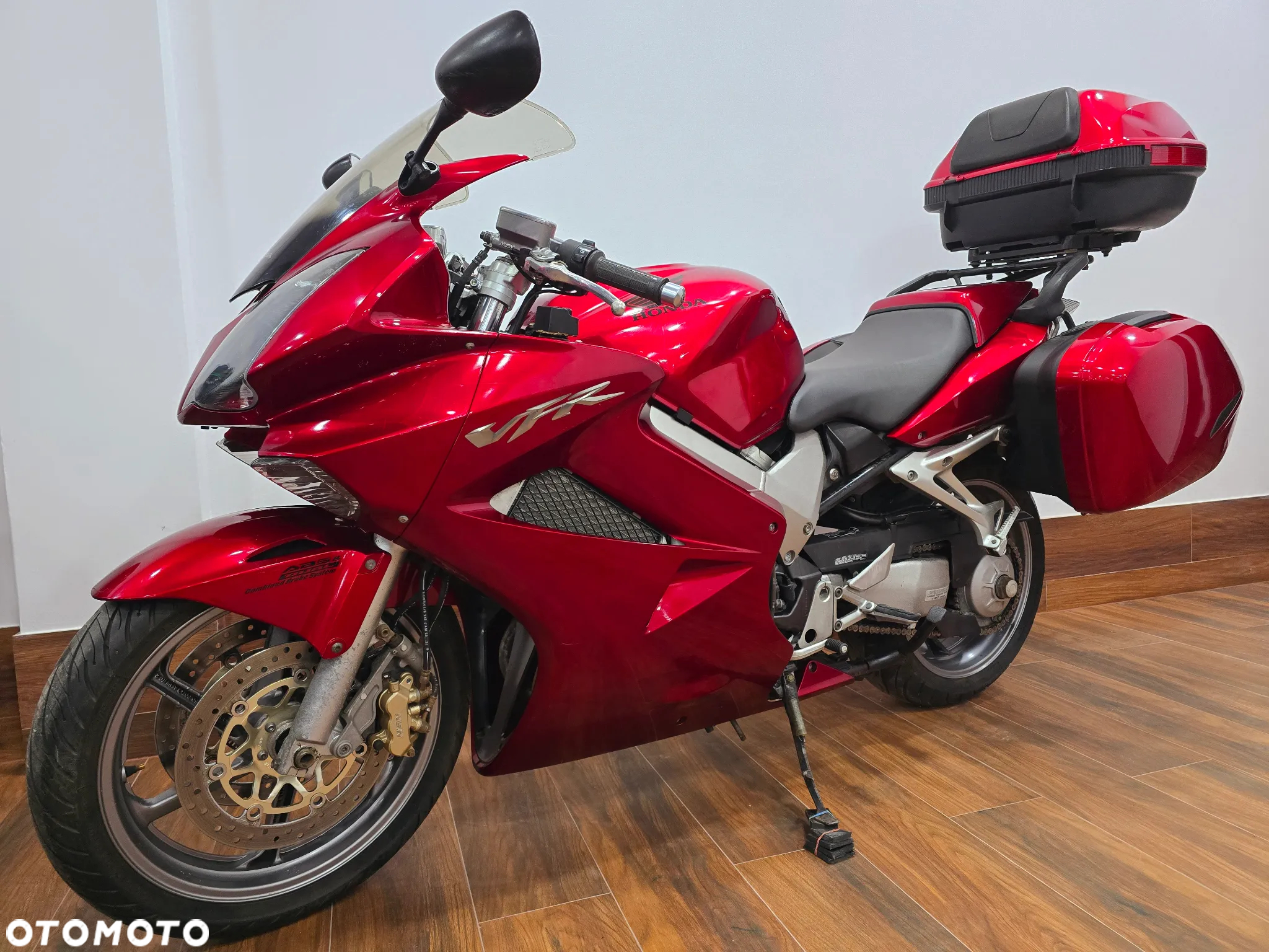 Honda VFR - 15