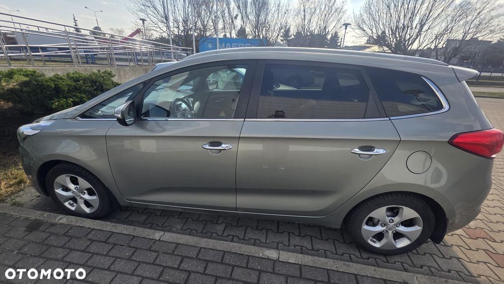 Kia Carens 1.6 GDI L - 5
