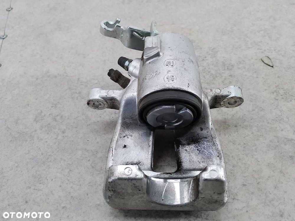 ZACISK HAMULCOWY LEWY TYŁ VW GOLF V TH793 CZH1266 ABE 1.4 TSI - 6