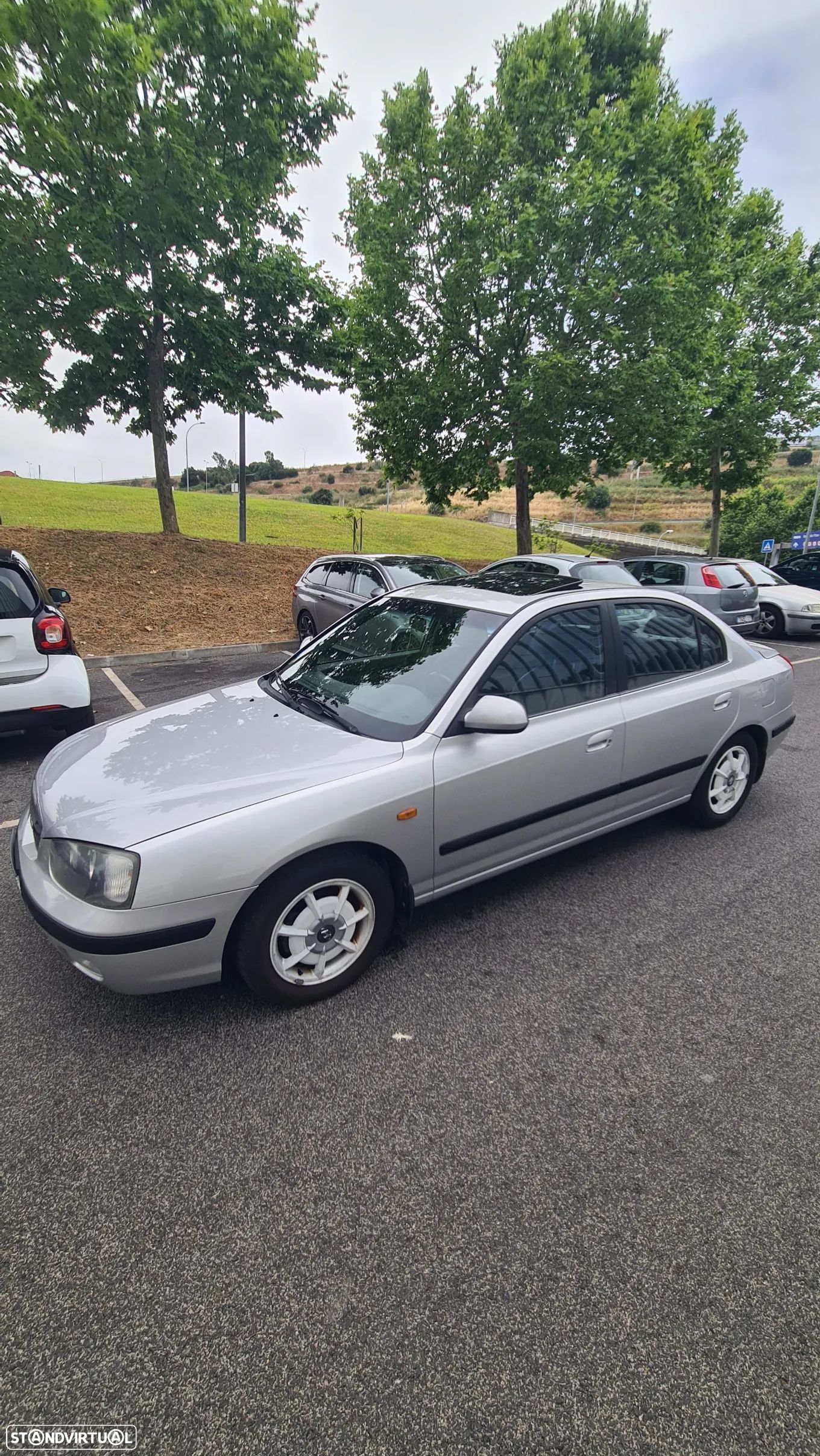 Hyundai Elantra 2.0 GLS Plus - 1
