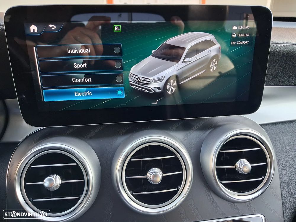 Mercedes-Benz GLC 300 e 4Matic - 43