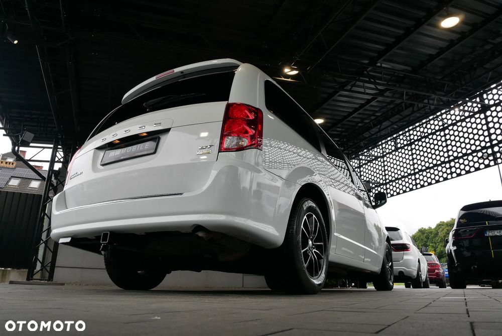 Dodge Grand Caravan - 40