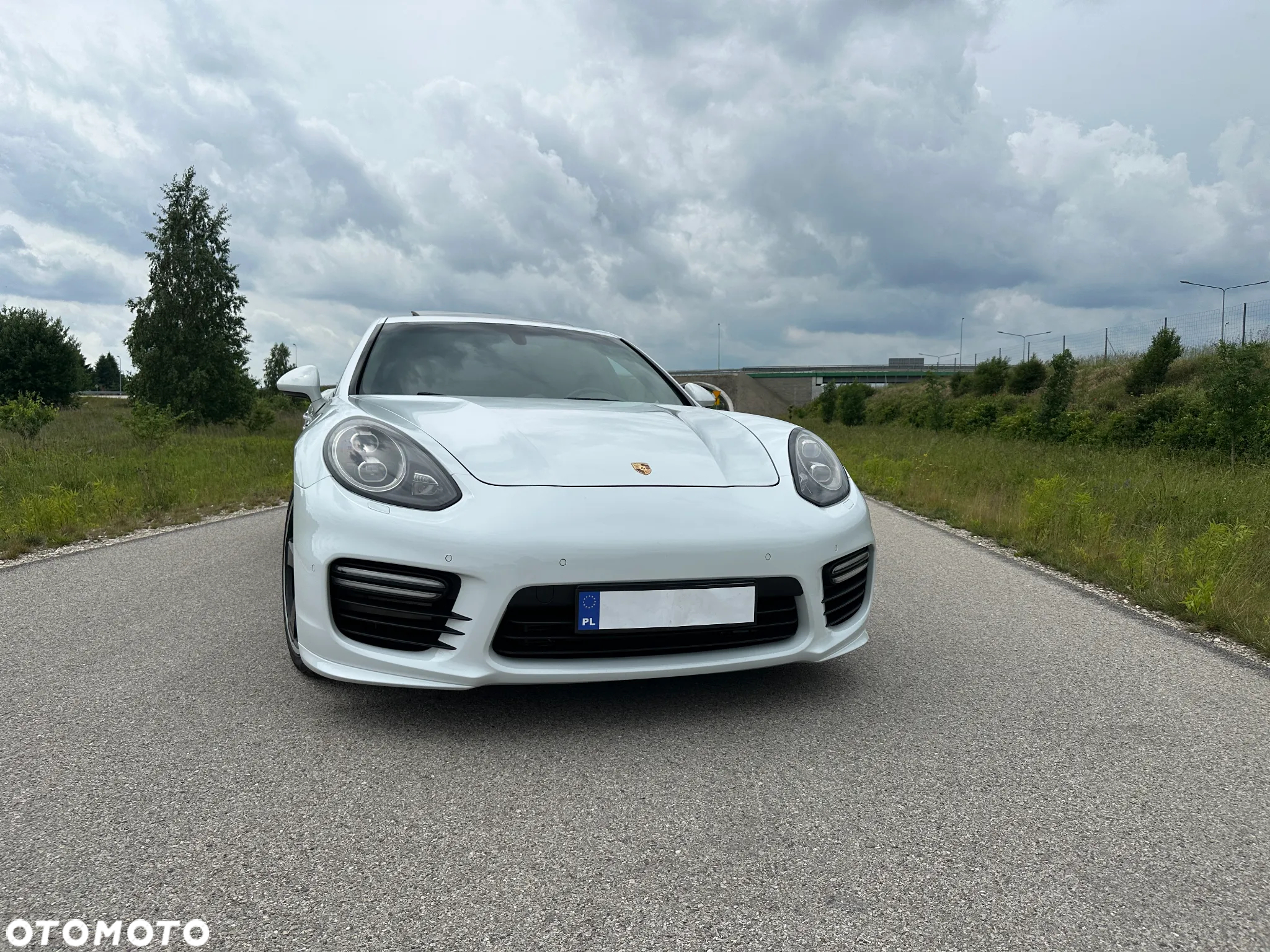 Porsche Panamera GTS PDK - 4
