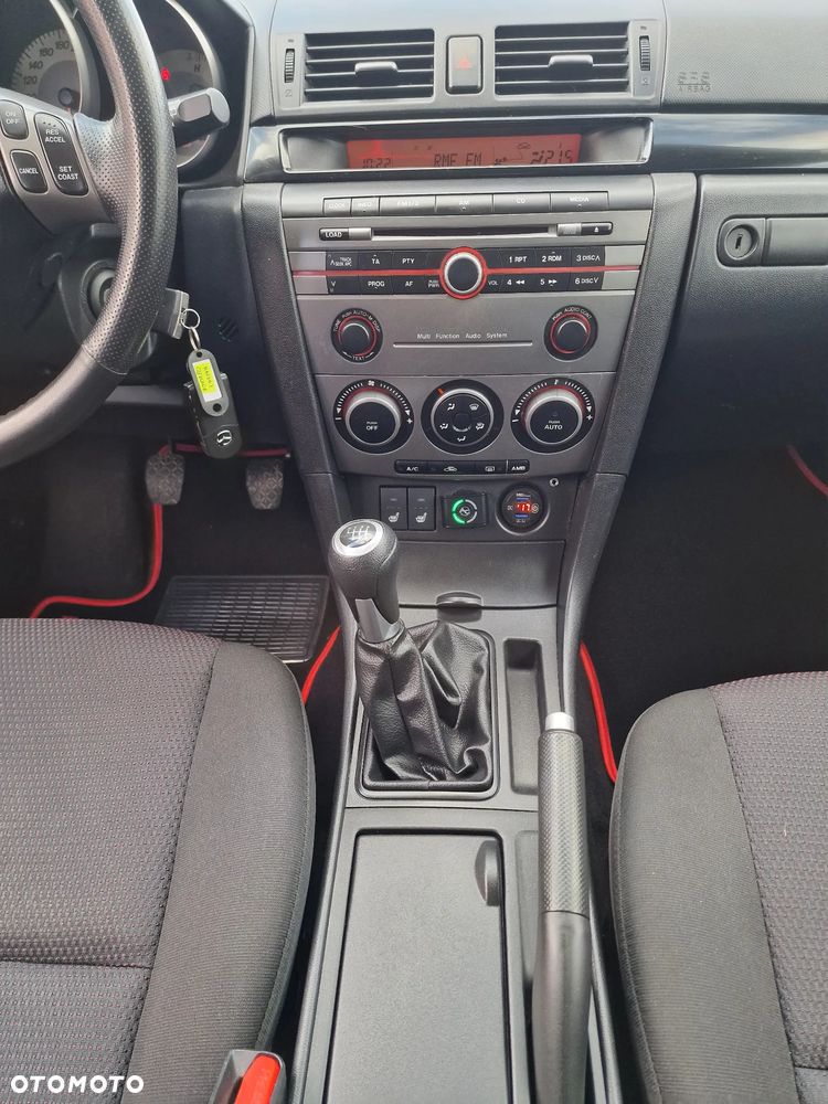 Mazda 3 2.0 Sport - 15