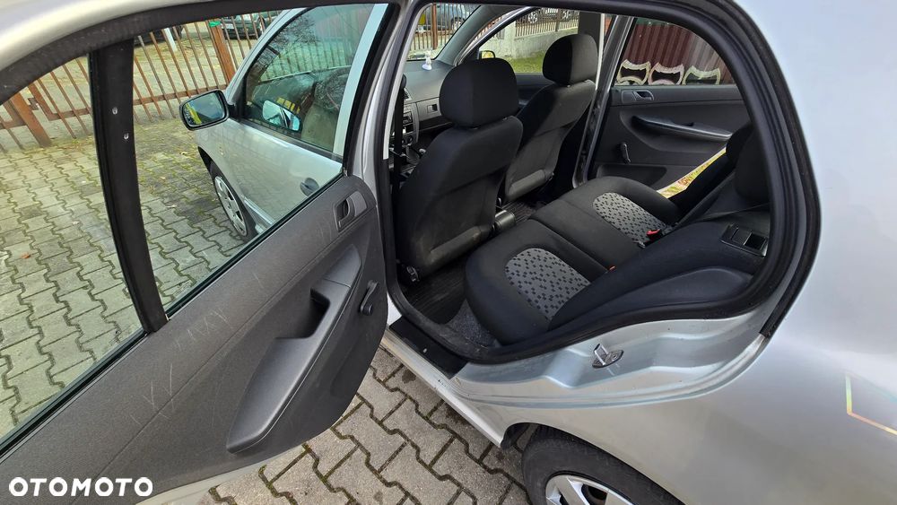 Skoda Fabia 1.4 16V Active - 11