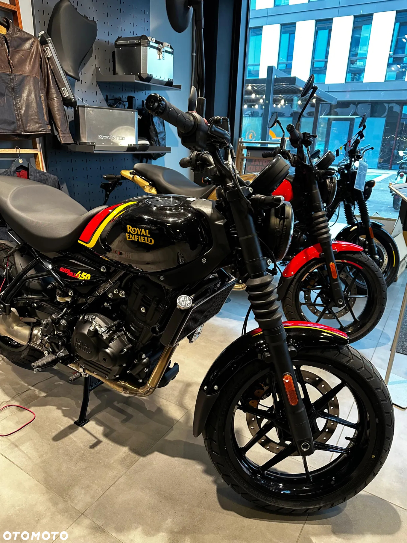 Royal Enfield Guerrilla - 2