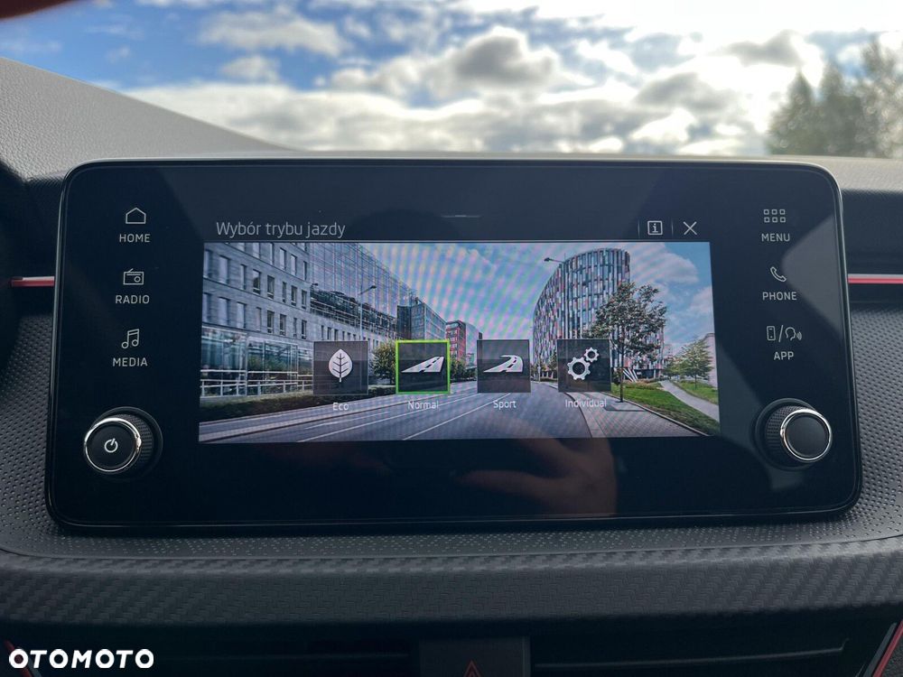 Skoda Scala 1.5 TSI Monte Carlo DSG - 25