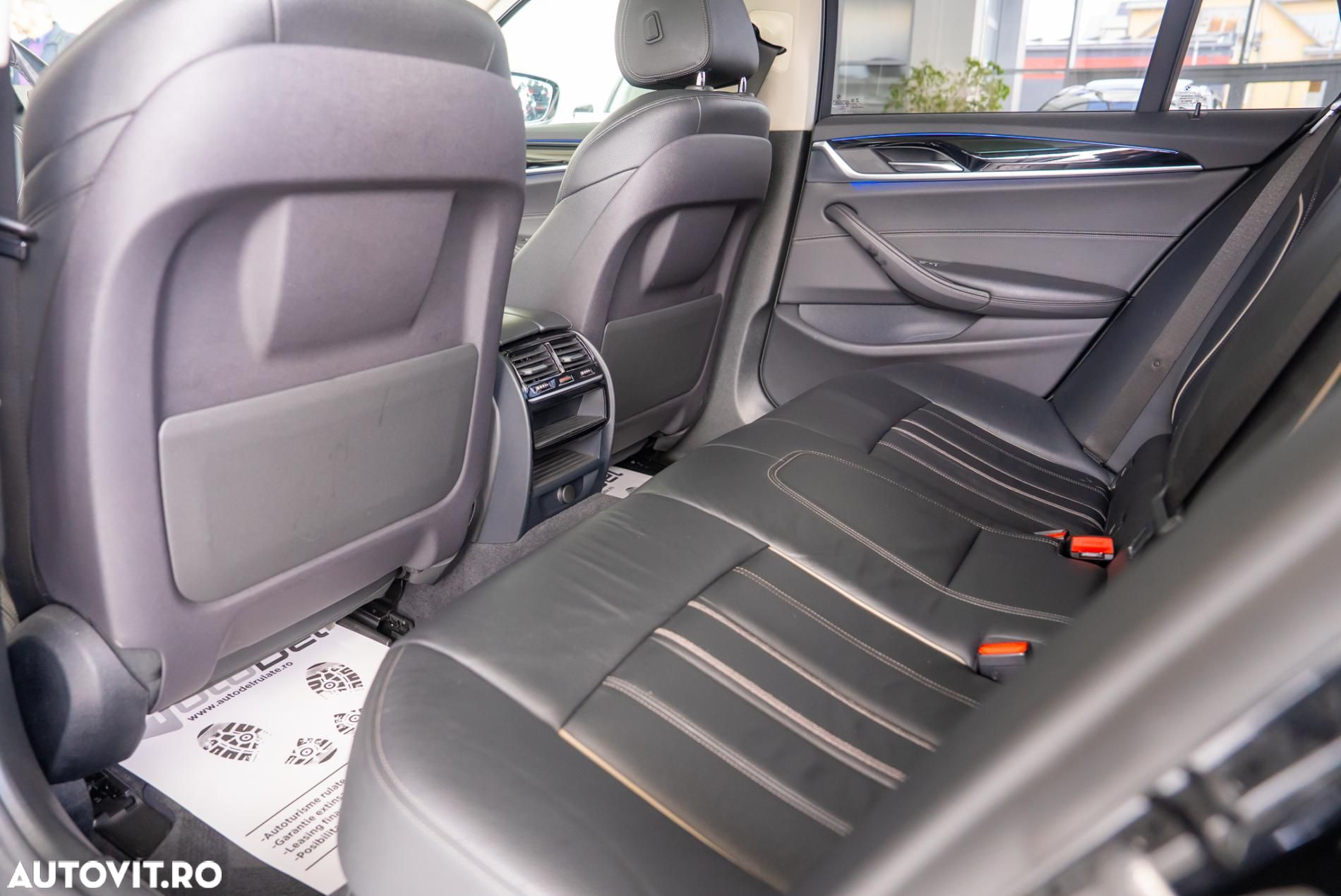BMW Seria 5 520d Touring Aut. Sport Line - 19