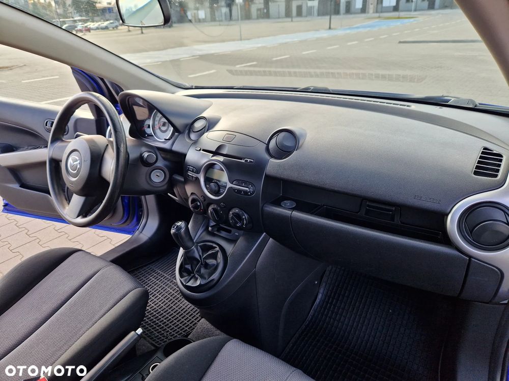 Mazda 2 - 11