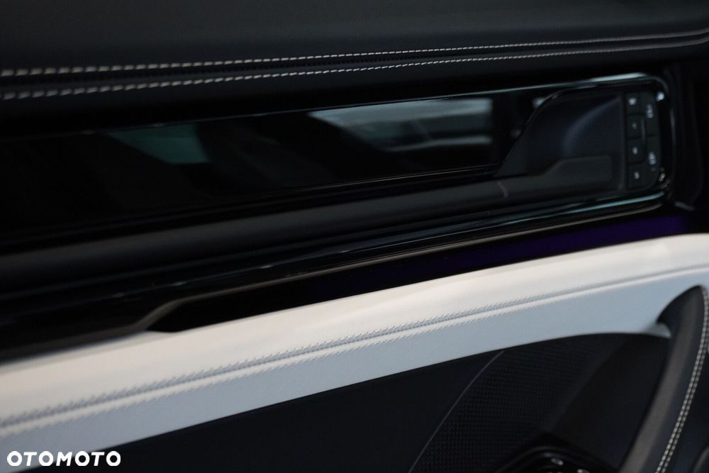 Porsche Panamera 4 - 16