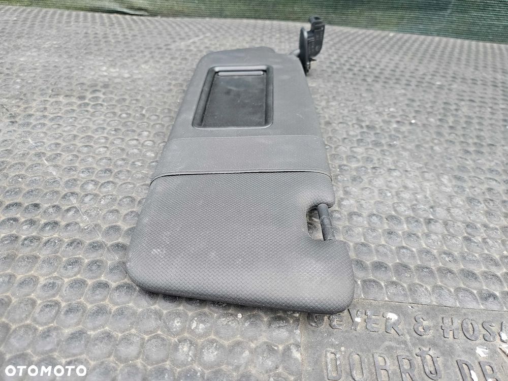 Daszek Słonecznik 8K0857551 8K0857552 Czarne S-Line Oslona Przeciwsloneczna Haczyk Lewa Prawa AUDI A4 B8 - 9