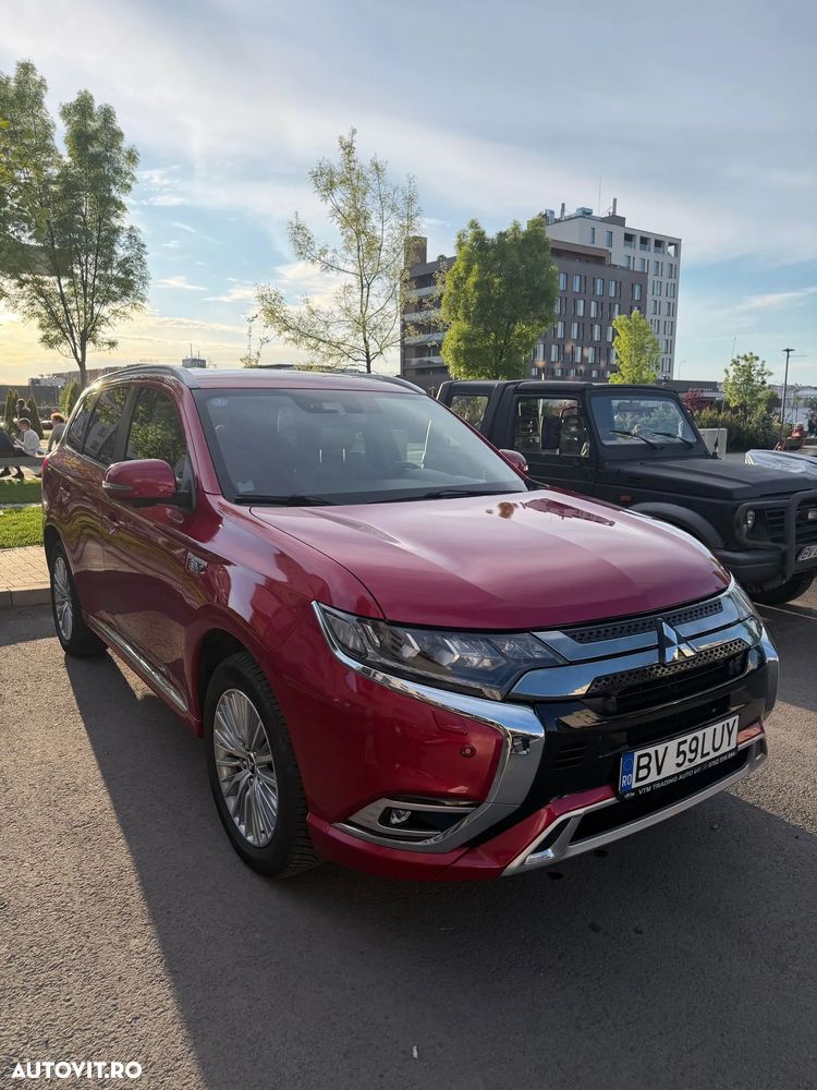 Mitsubishi Outlander PHEV 2.4 L 4X4 Instyle+ - 1