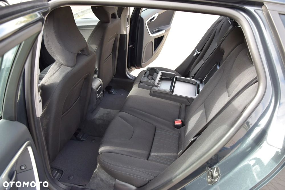 Volvo V60 D2 Edition - 22