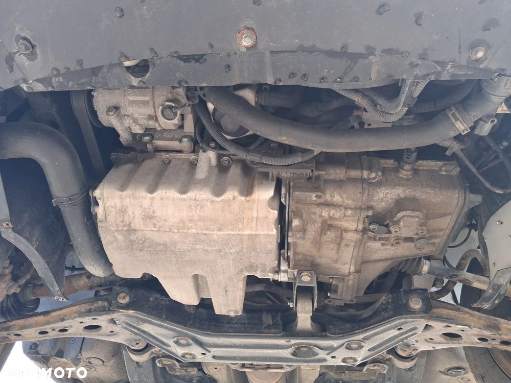 Volkswagen Fox silnik kompletny 1.4 TDI BNM 70KM skrzynia biegów HCS drzwi klapa zderzak błotnik lusterko kolor czarny N2C/BC pompowtrysk turbina dwumasa sprzęgło sterownik moduł przewód rura wiązka maglownica czujnik mcperson zwrotnica piasta zacisk pompa pompka alternator sprężarka klimatyzacji panel szyba boczek fotel kierownica lewarek przepustnica pokrywa osłona nadkole zbiorniczek klema wiązka mechanizm lampa belka sanki zamek schowek zegary manetki NA CZĘŚCI - 16