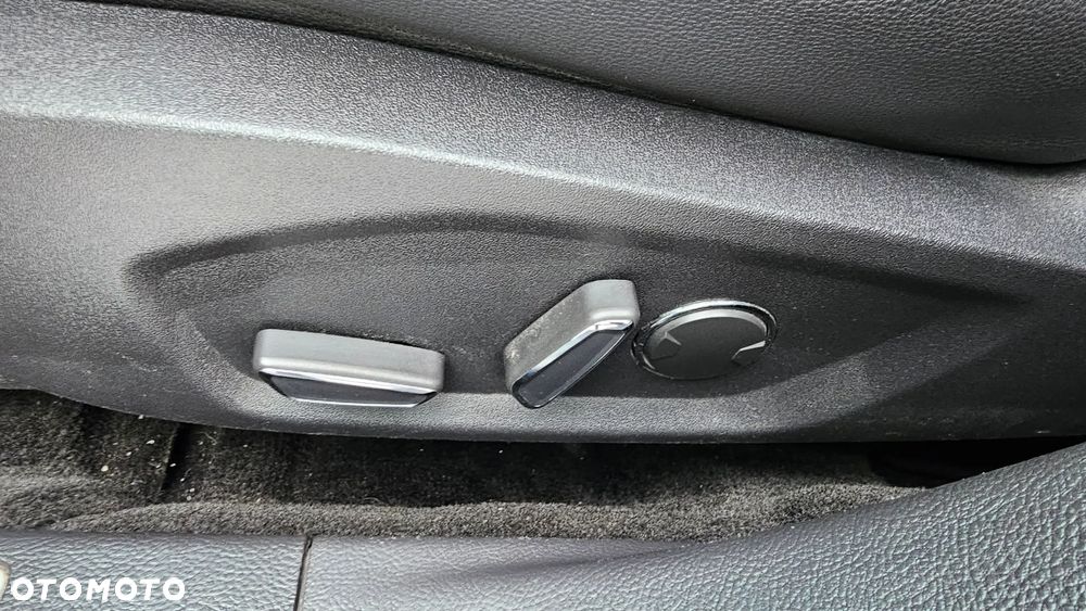 Ford Fusion 2.0 EcoBoost Titanium - 24