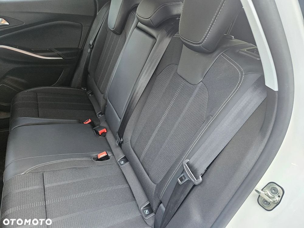 Opel Grandland 1.2 DI Business Elegance - 10