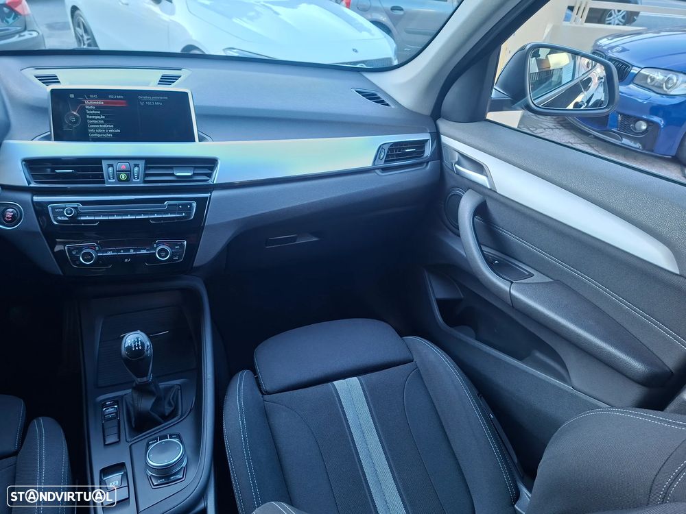 BMW X1 sDrive18d Sport Line - 25