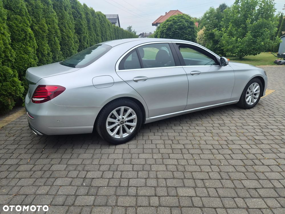 Mercedes-Benz Klasa E 200 4Matic 9G-TRONIC Avantgarde - 7