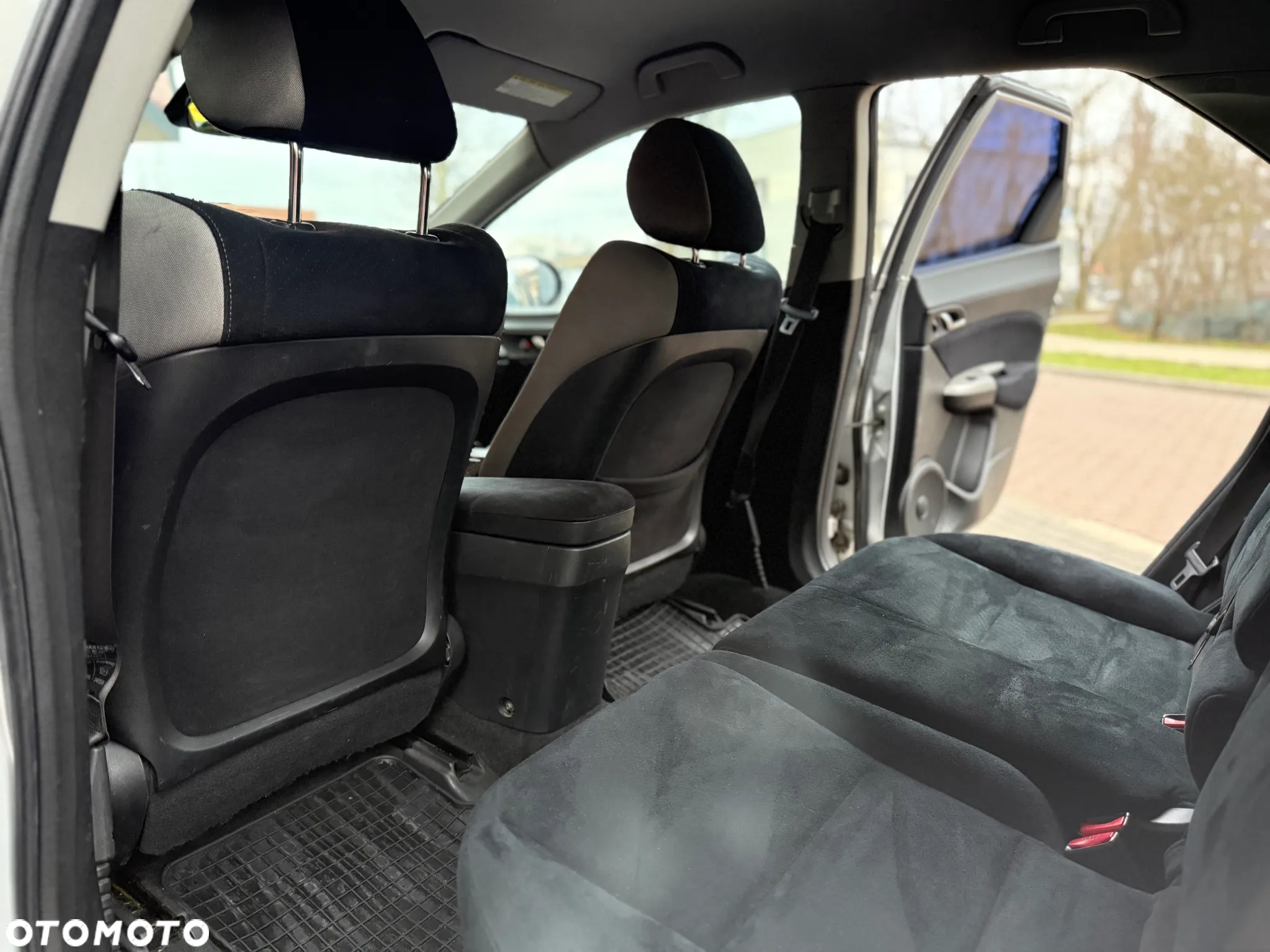 Honda Civic 1.8 Comfort - 28