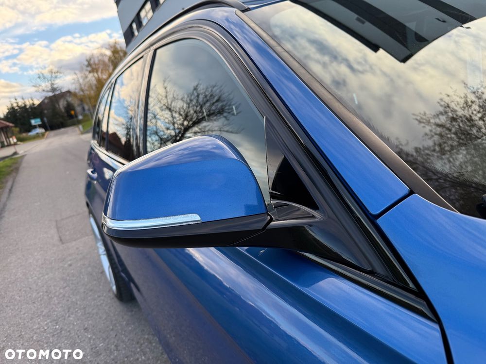 BMW Seria 3 330i xDrive M Sport Shadow - 16