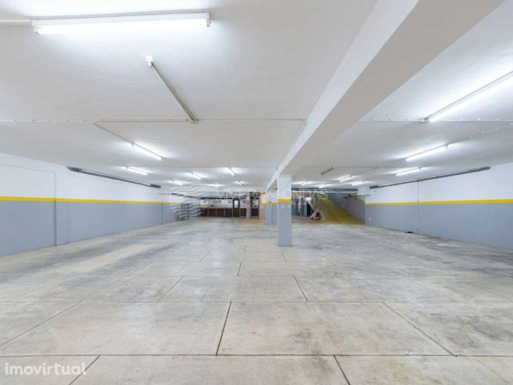 Armazém no centro de Vila Nova de Gaia. Ótimo Investimento. - Grande imagem: 2/11