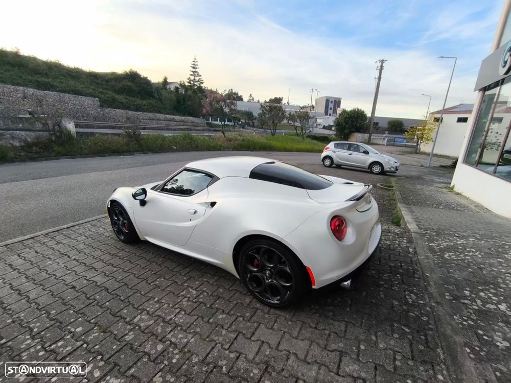 Alfa Romeo 4C - 3