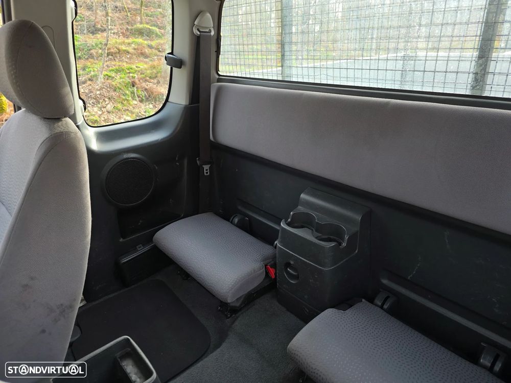 Isuzu D-Max 2.5 DTi CL 4WD L4 CM - 23