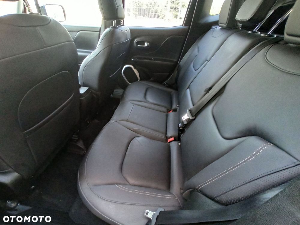 Jeep Renegade - 16
