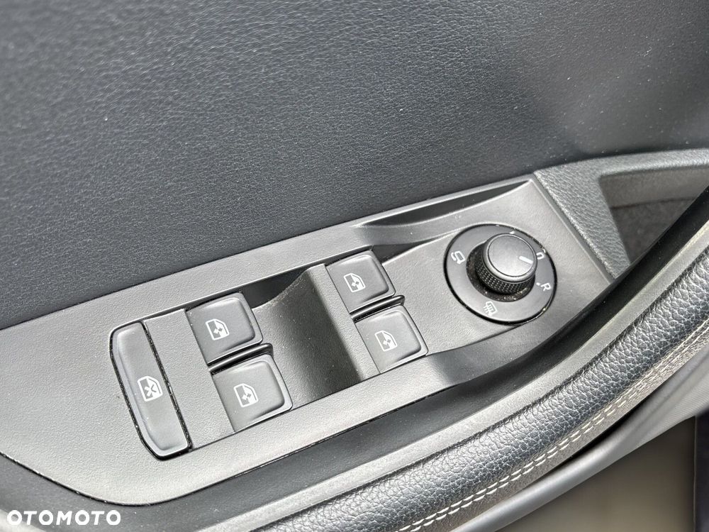 Skoda Superb 2.0 TDI SCR Style DSG - 16