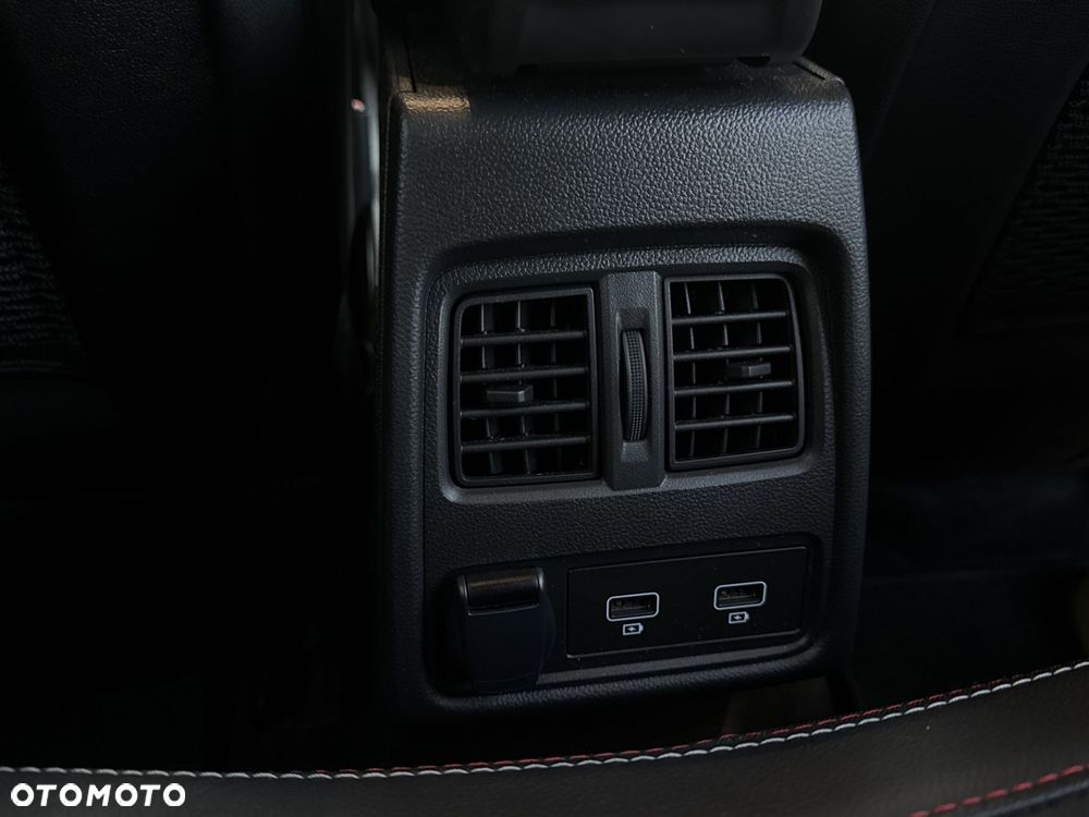 Renault Captur 1.3 TCe mHEV R.S Line - 14