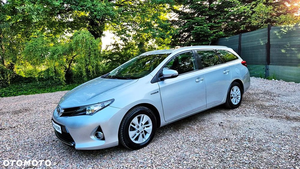 Toyota Auris 1.8 HSD Luna - 26