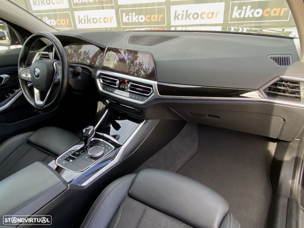 BMW 320 d Aut. Sport Line - 35