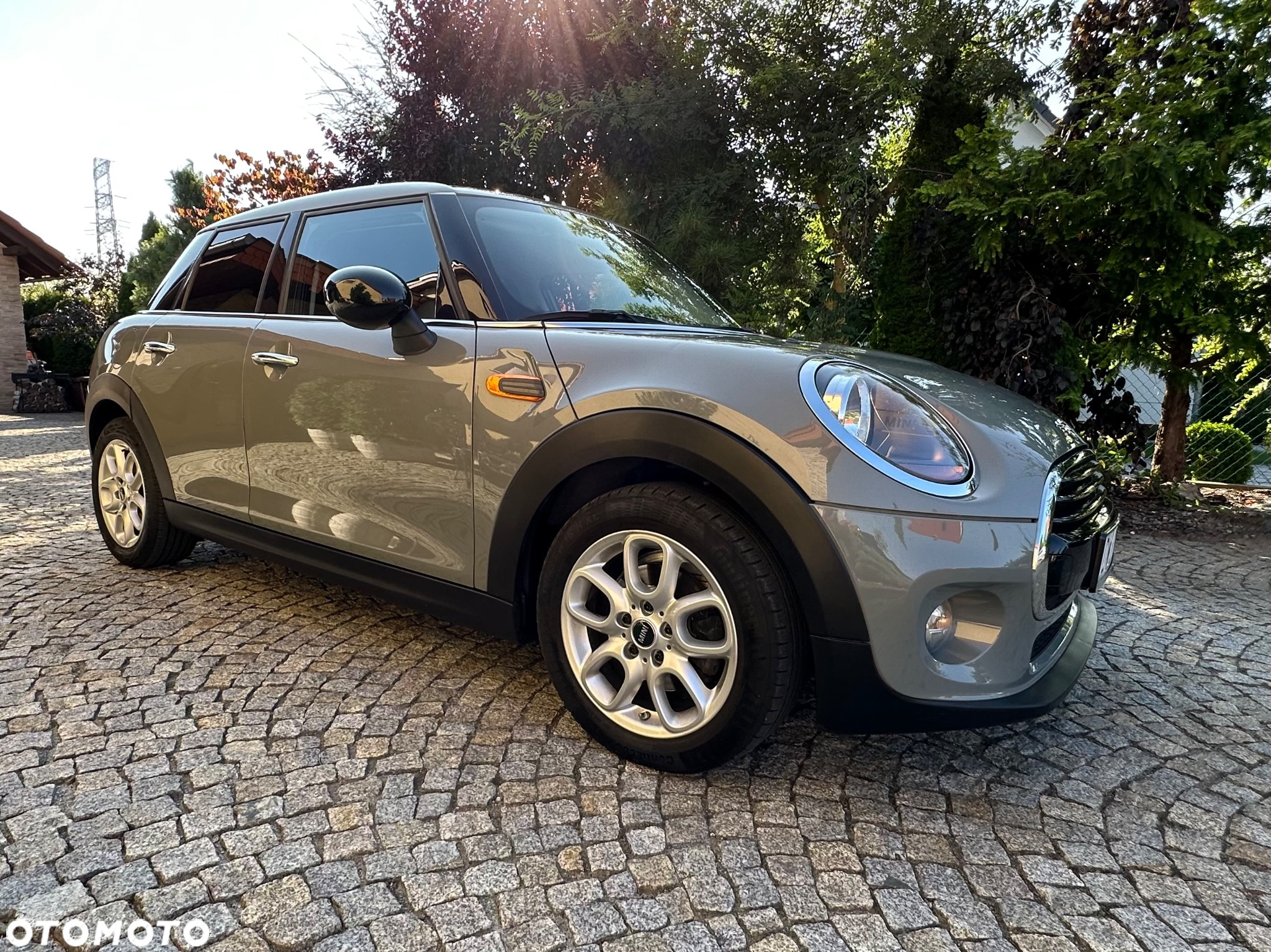 MINI Cooper Standard - 12