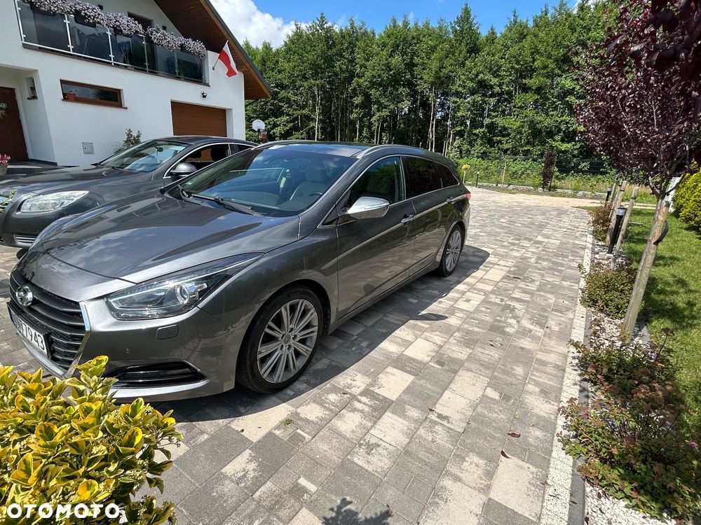 Hyundai i40 1.7 CRDi Premium DCT - 1