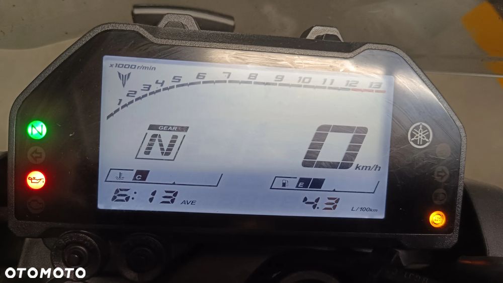 Yamaha MT - 27