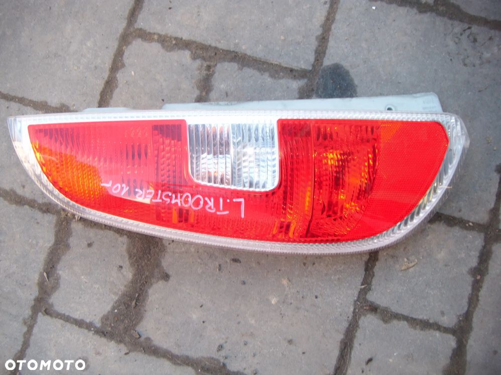 skoda roomster 10r  lampa lewy tył