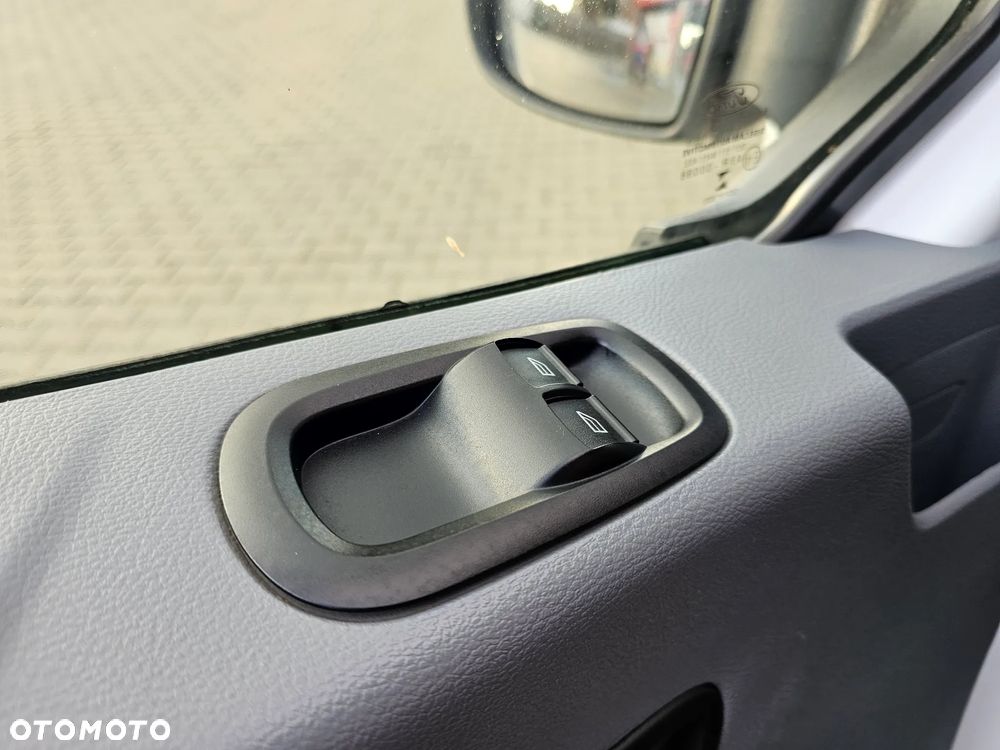 Ford Transit - 15