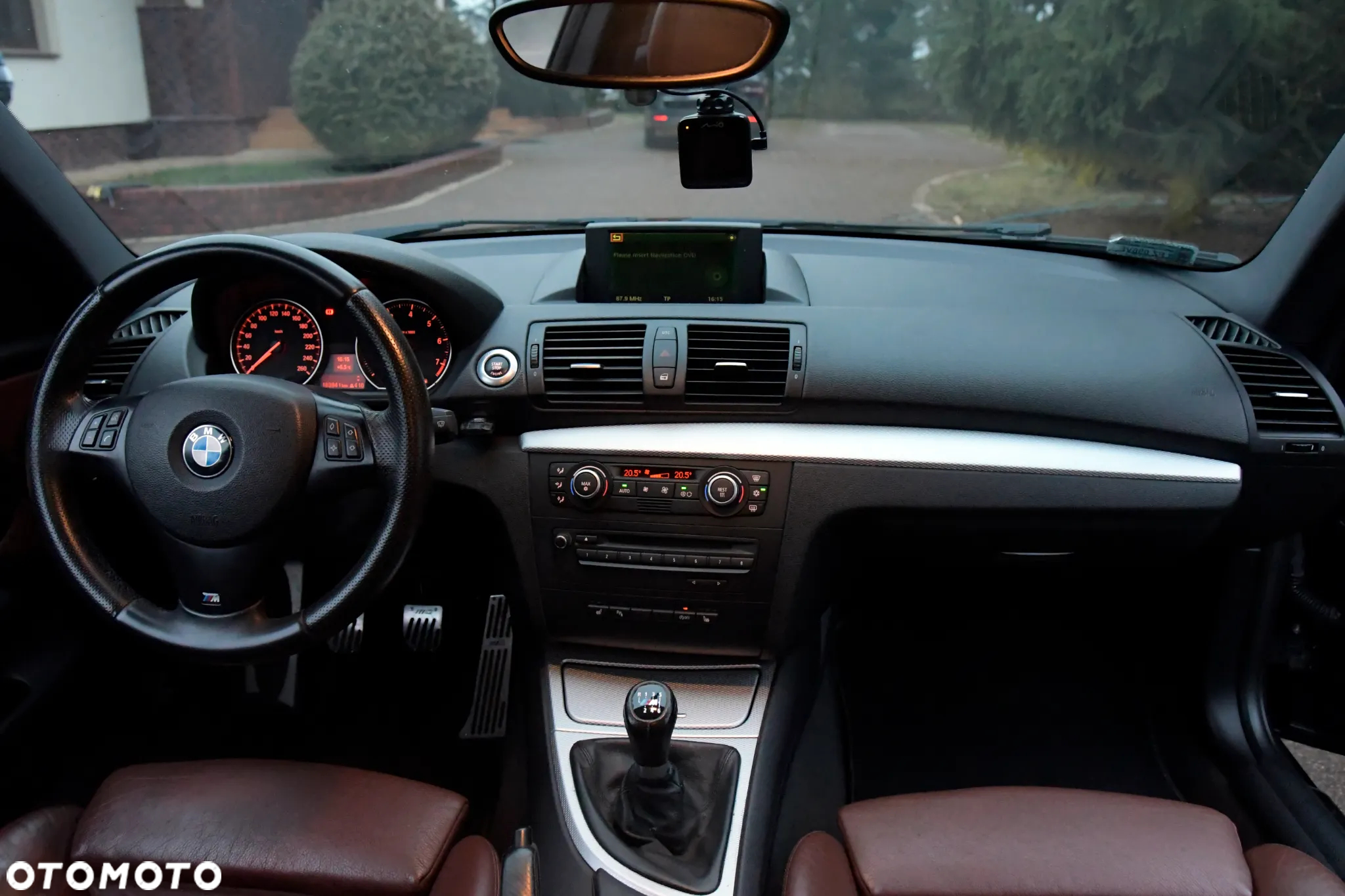 BMW Seria 1 120i - 13