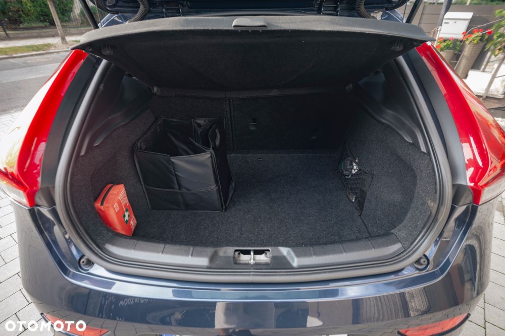 Volvo V40 D4 Geartronic RDesign - 35