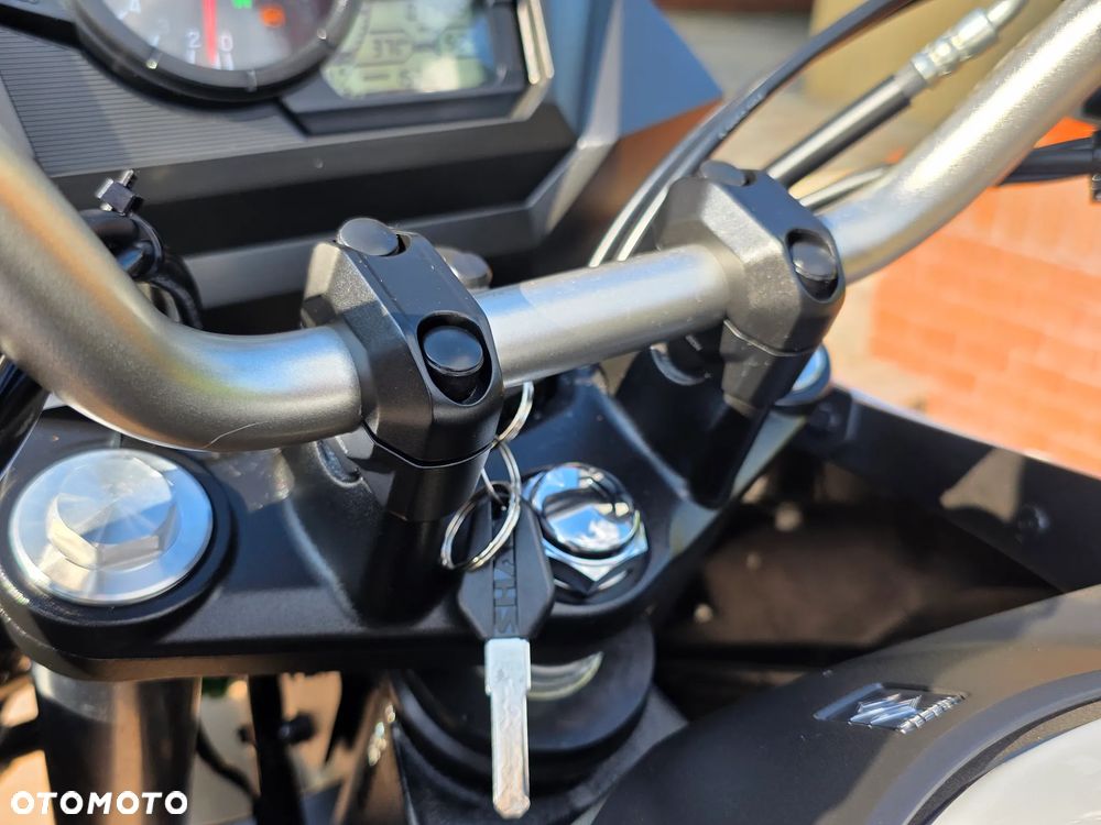 Suzuki DL - 17