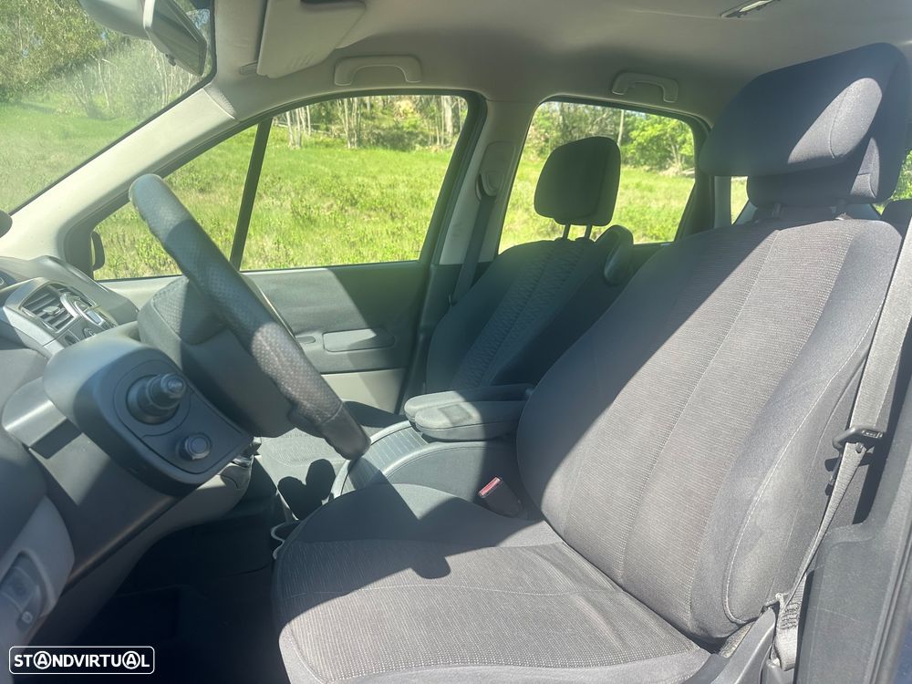 Renault Scénic - 16