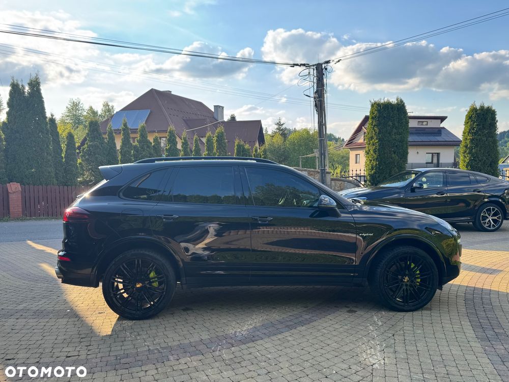 Porsche Cayenne S Platinum Edition - 4