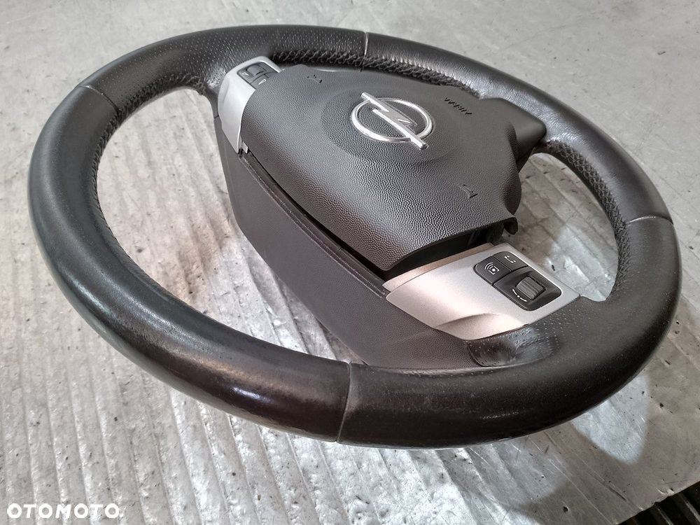 KIEROWNICA Z PODUSZKĄ OPEL VECTRA C 13143136  13112816 - 4