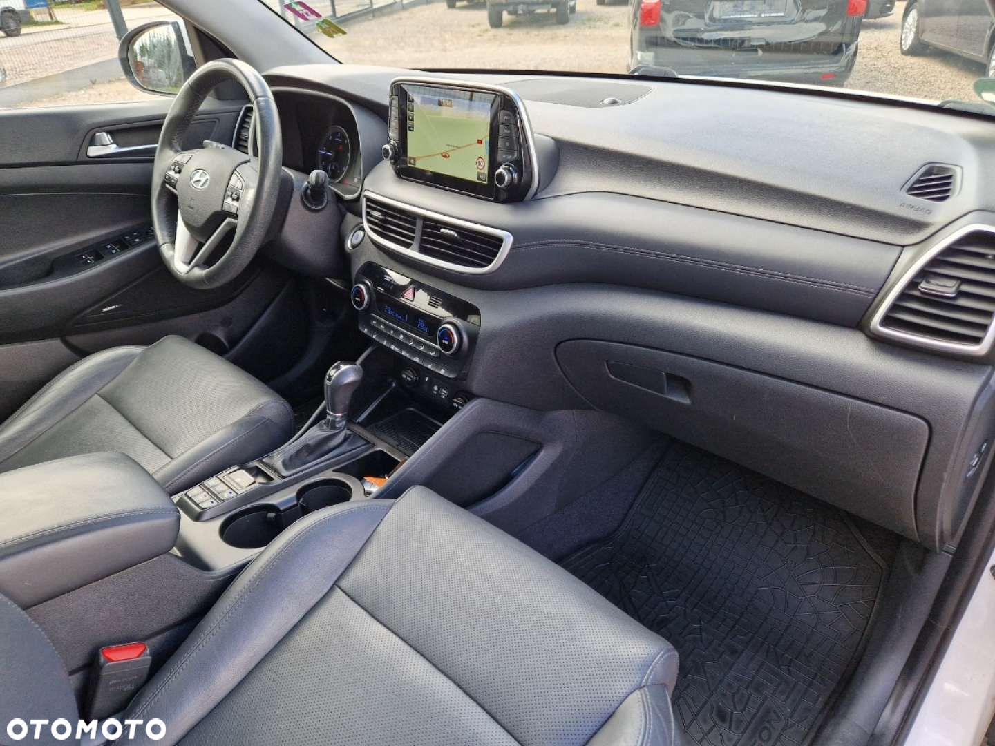 Hyundai Tucson 2.0 CRDi 4WD Automatik Premium - 30