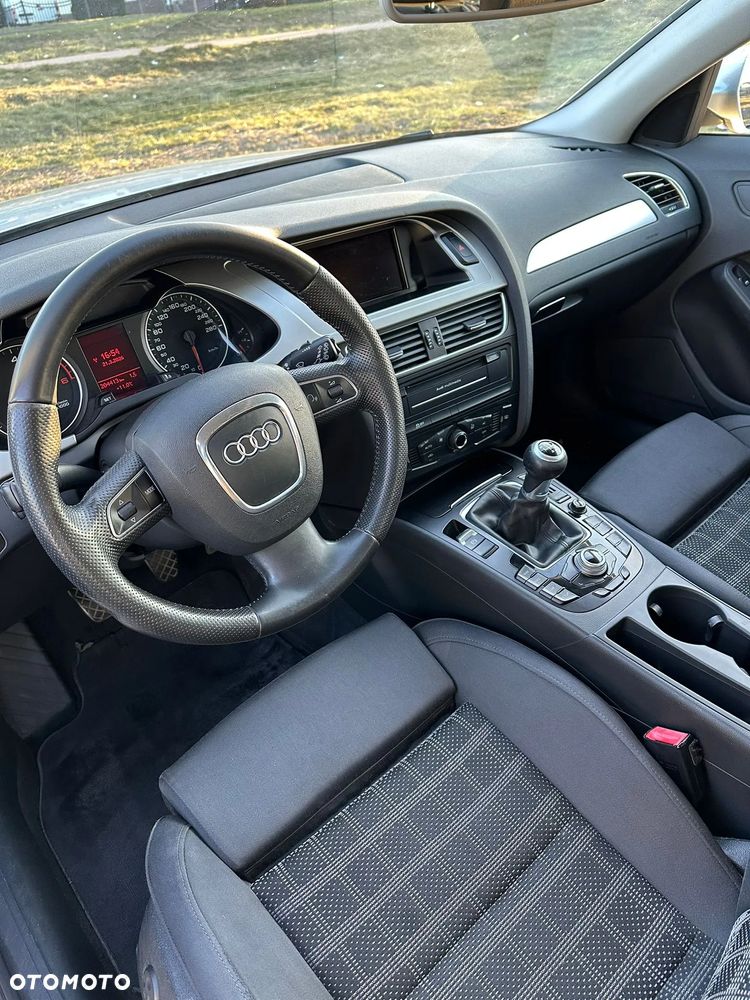 Audi A4 Avant 2.0 TDI DPF S line Sportpaket - 10