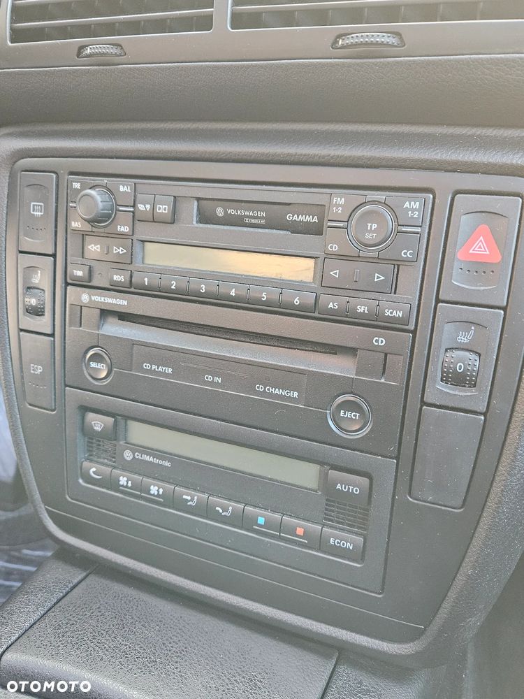 Volkswagen Passat 1.6 - 14