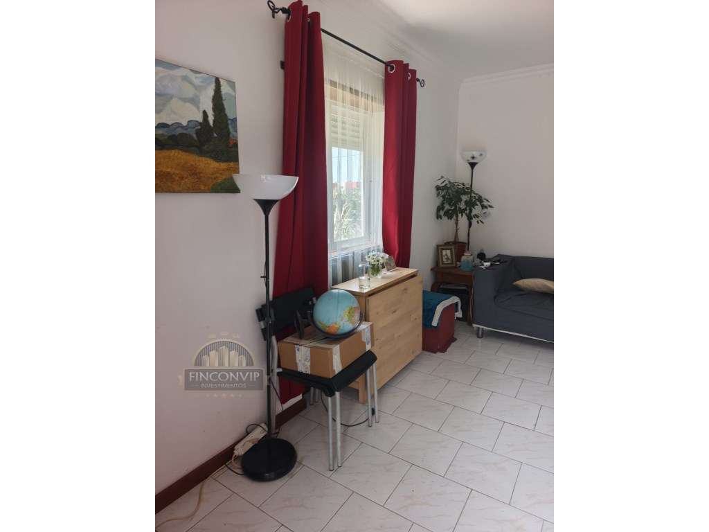 Vende-se andar de moradia bi-familiar - Rés do Chão em São Domingos... - Grande imagem: 4/29